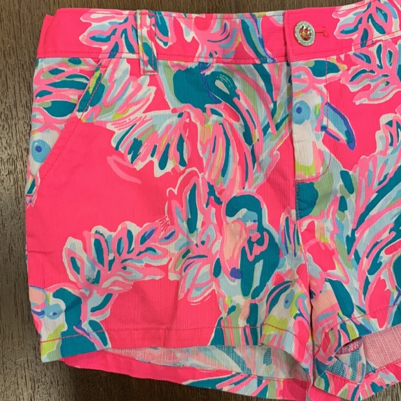 Lilly Pulitzer Shorts - Picture 3 of 7